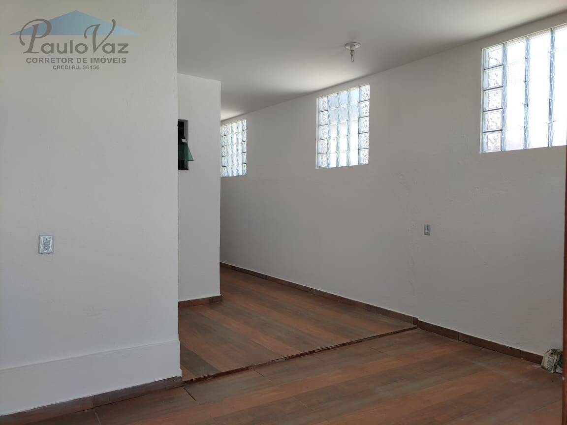 Casa para alugar com 2 quartos, 120m² - Foto 4